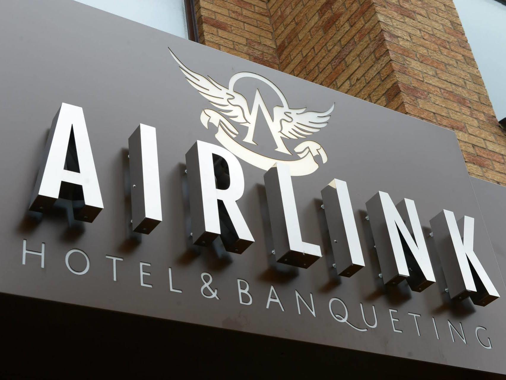 The Airlink Hotel London Heathrow Hayes  Exterior foto